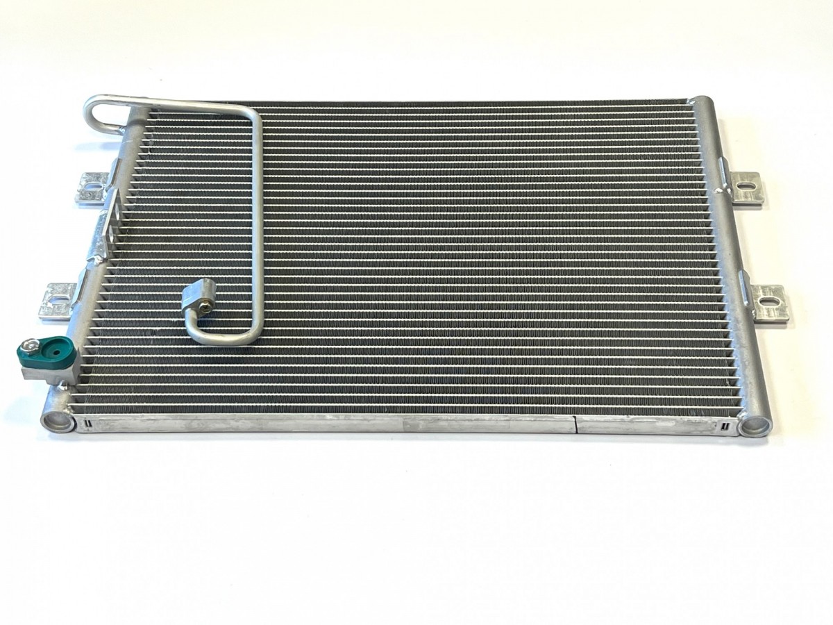 4721891 Конденсатор системы охлаждения HITACHI 4721891 Конденсатор системы охлаждения HITACHI