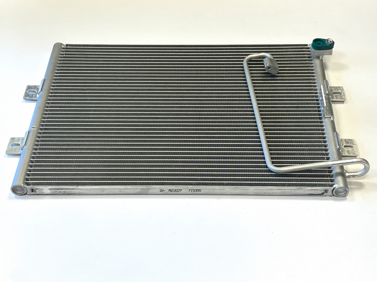 4721891 Конденсатор системы охлаждения HITACHI 4721891 Конденсатор системы охлаждения HITACHI