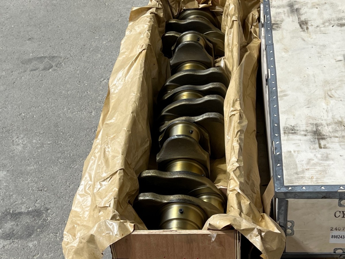 6151-35-1010 Вал коленчатый 6252-31-1010, 6151-31-1110, 6150-31-1010 KOMATSU 6151-35-1010 Вал коленчатый 6252-31-1010, 6151-31-1110, 6150-31-1010 KOMATSU