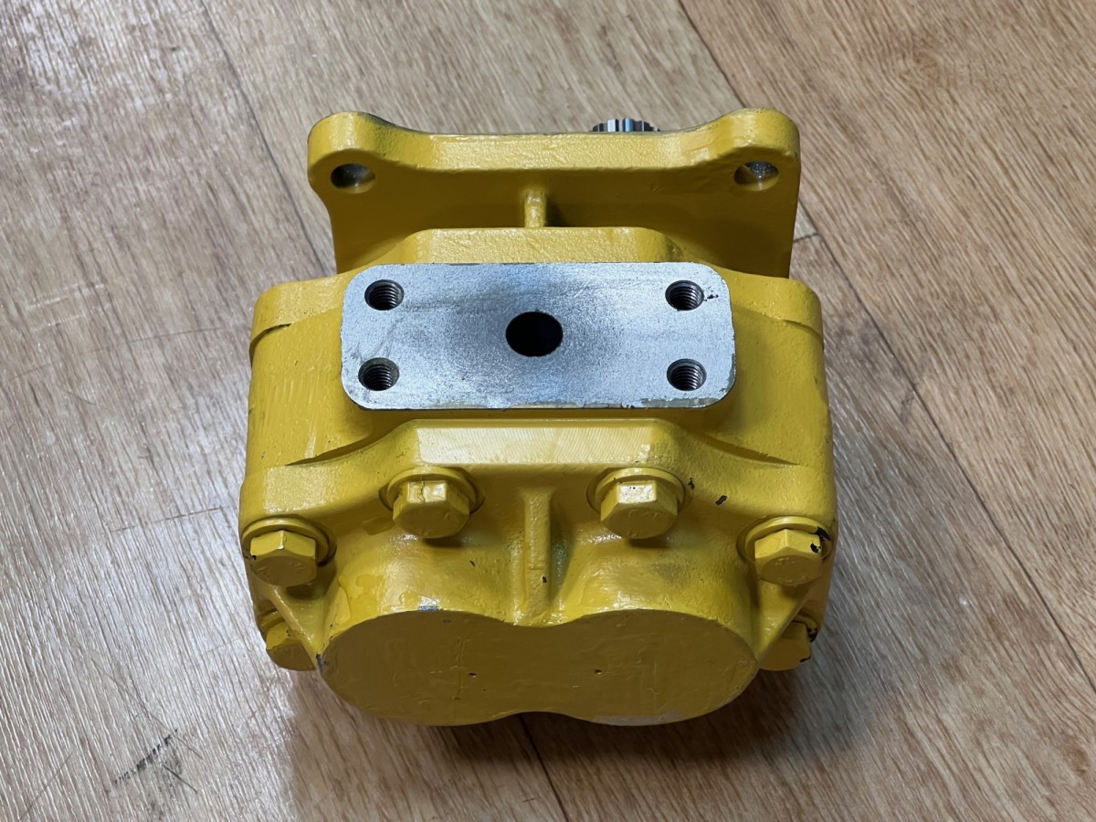 07436-72202 Насос рулевого управления  KOMATSU 07436-72202 Насос рулевого управления  KOMATSU