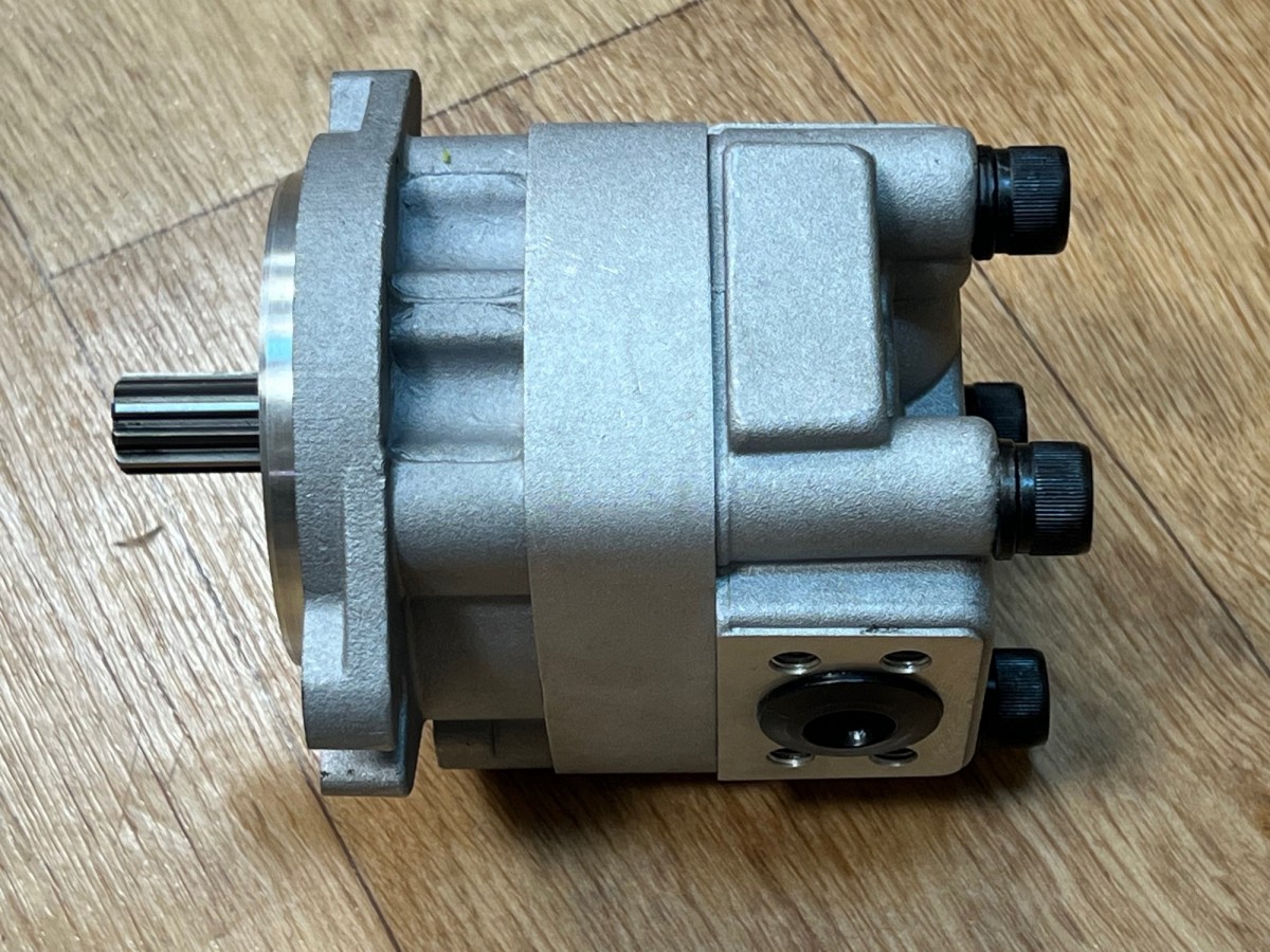 705-41-01050 Насос гидравлический  KOMATSU 705-41-01050 Насос гидравлический  KOMATSU