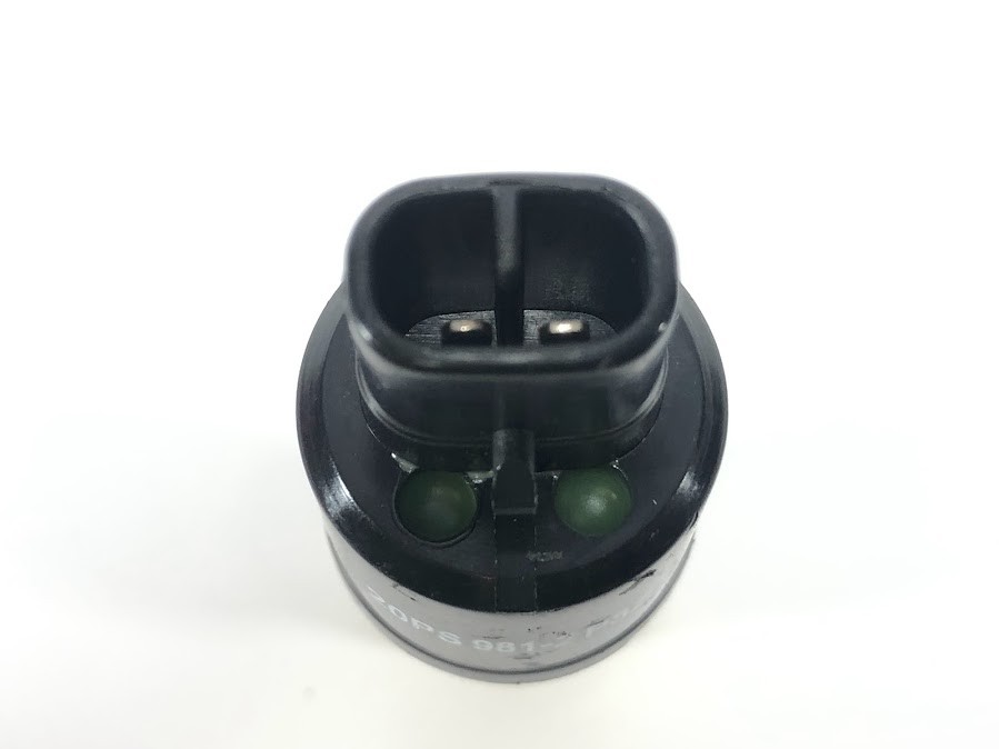 31E5-40500 Датчик давления  HYUNDAI 31E5-40500 Датчик давления  HYUNDAI