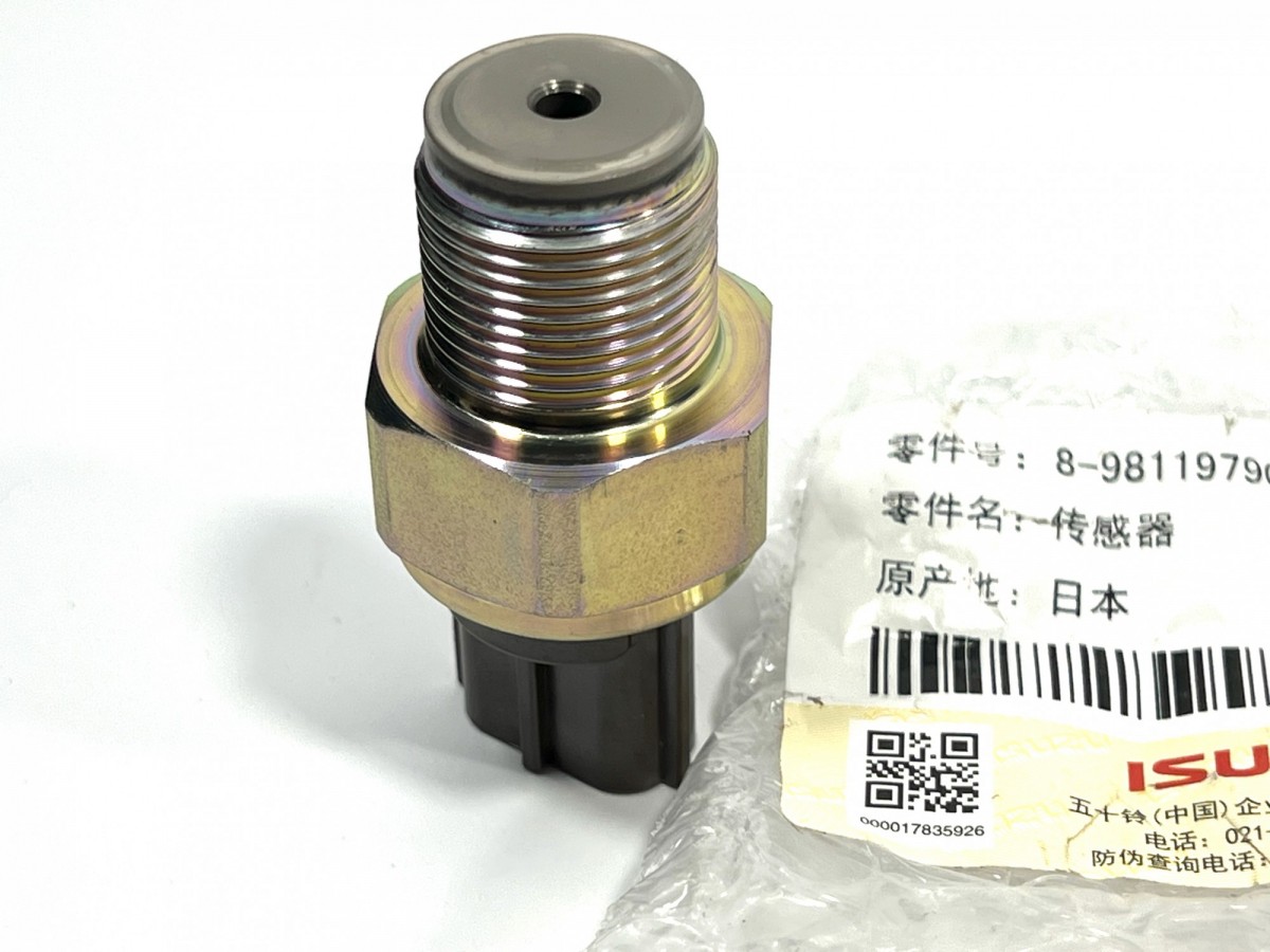 8981197900 Датчик давления топлива в рампе 8973186840,8981387360, 499000-6131 ORIGINAL ISUZU 8981197900 Датчик давления топлива в рампе 8973186840,8981387360, 499000-6131 ORIGINAL ISUZU