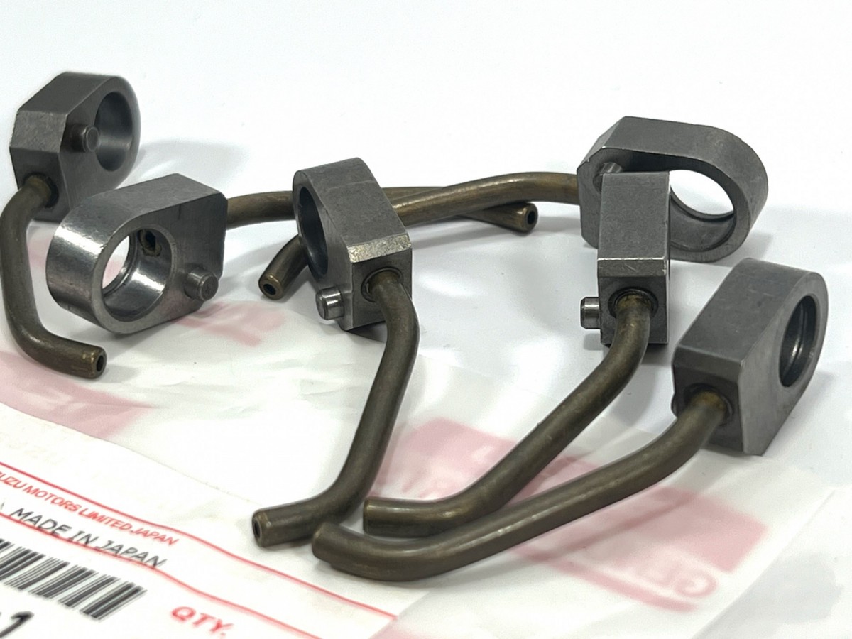 1133421321 Форсунка охлаждения поршня 1133421322 ISUZU 1133421321 Форсунка охлаждения поршня 1133421322 ISUZU