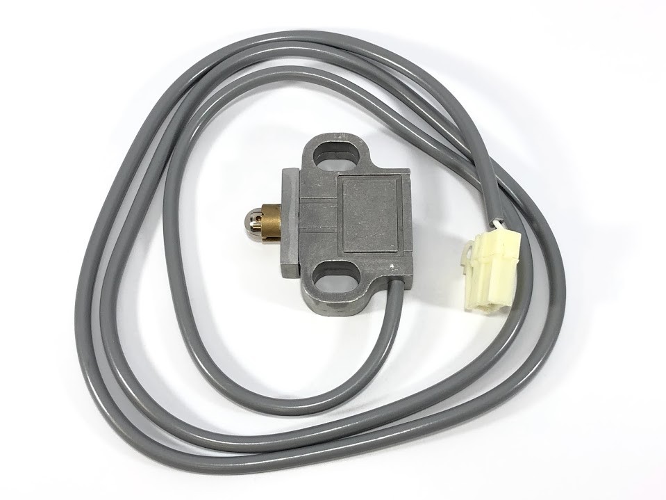 17A-06-12420 Переключатель KOMATSU 17A-06-12420 Переключатель KOMATSU