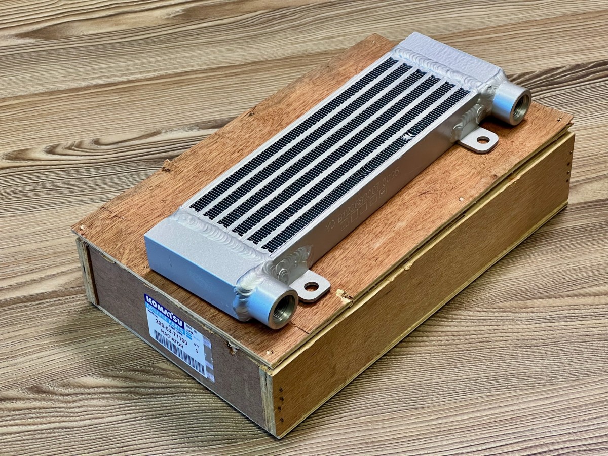 208-03-71160 Радиатор водяной 208-03-71161 KOMATSU 208-03-71160 Радиатор водяной 208-03-71161 KOMATSU