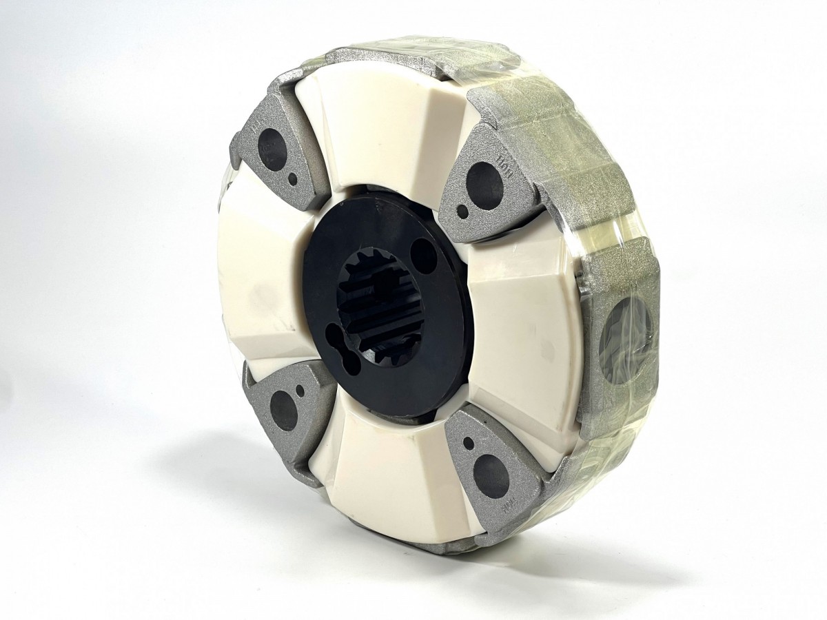 4654760 Муфта гидронасоса с хабом YB00000115 HITACHI 4654760 Муфта гидронасоса с хабом YB00000115 HITACHI