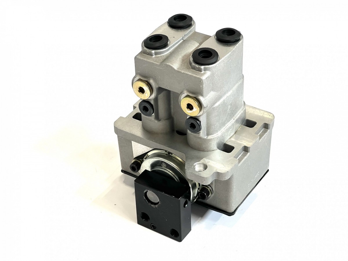 9226365 Клапан гидравлический 9235551 9184276 HITACHI 9226365 Клапан гидравлический 9235551 9184276 HITACHI