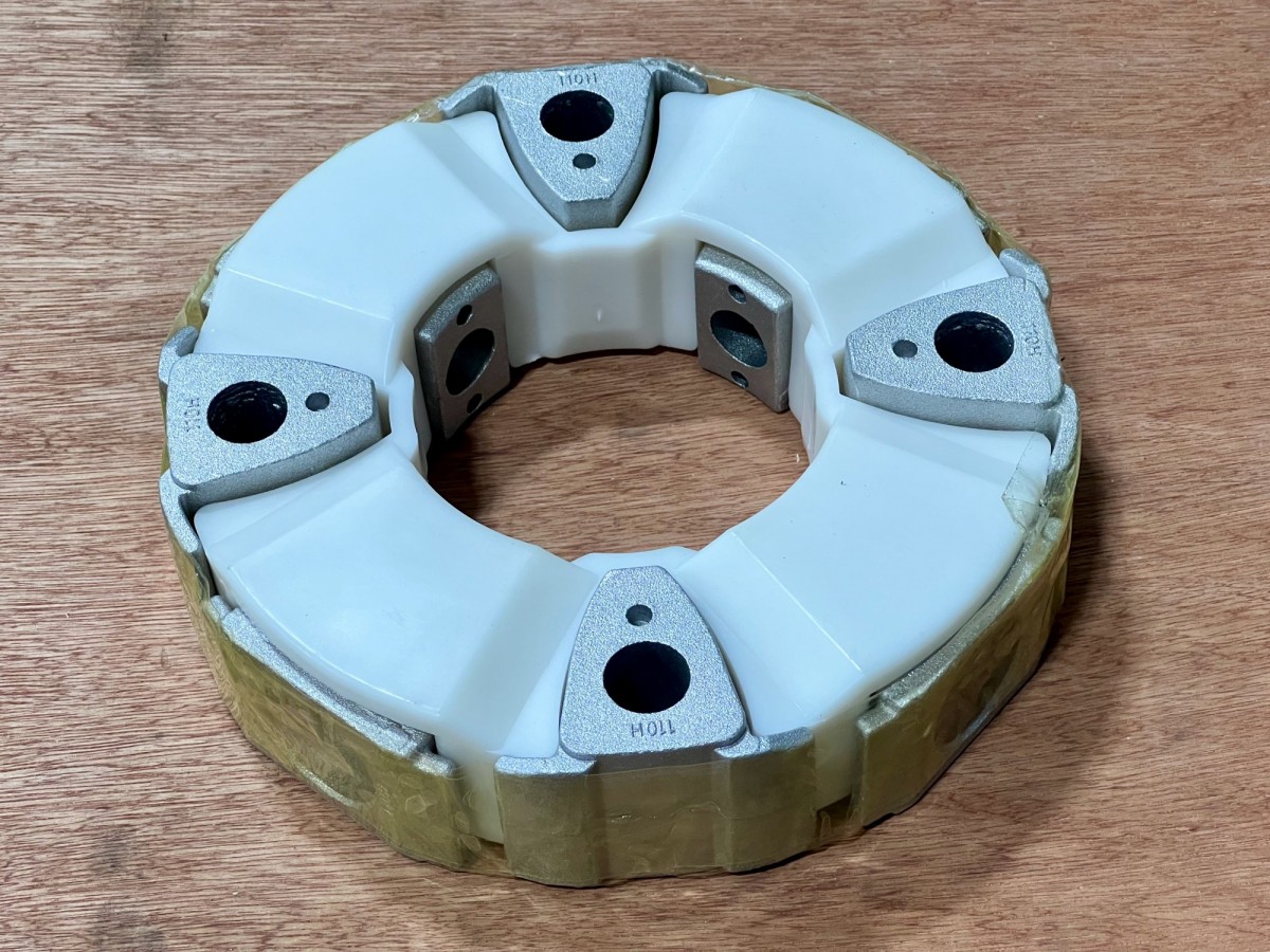 11N7-10040 Муфта 11N7-10020 HYUNDAI 11N7-10040 Муфта 11N7-10020 HYUNDAI