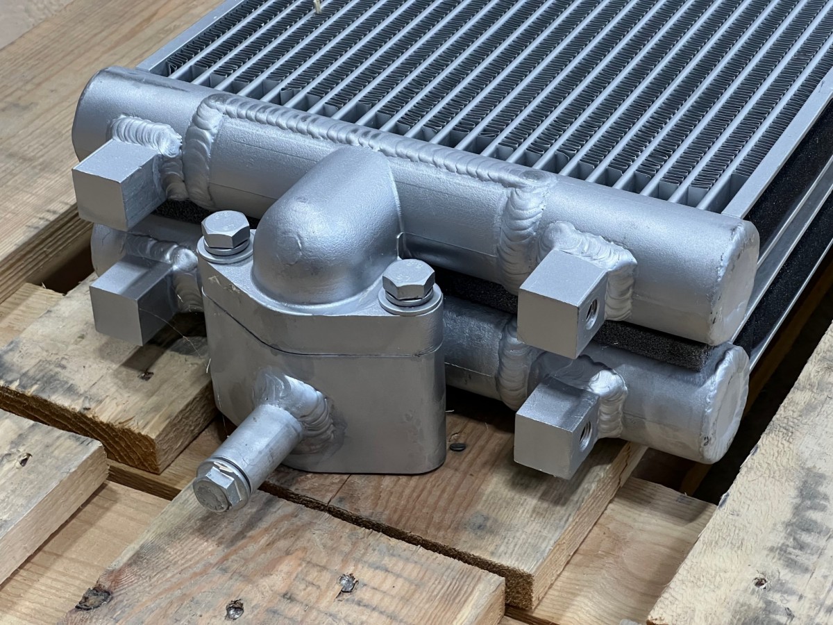 20Y-03-41121 Радиатор масляный KOMATSU 20Y-03-41121 Радиатор масляный KOMATSU