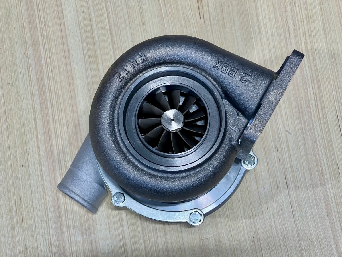 6151-81-8500 Турбокомпрессор(GARRETT) KOMATSU 6151-81-8500 Турбокомпрессор(GARRETT) KOMATSU