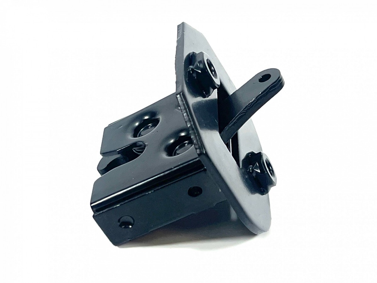 XB00000968 Фиксатор двери кабины HITACHI XB00000968 Фиксатор двери кабины HITACHI