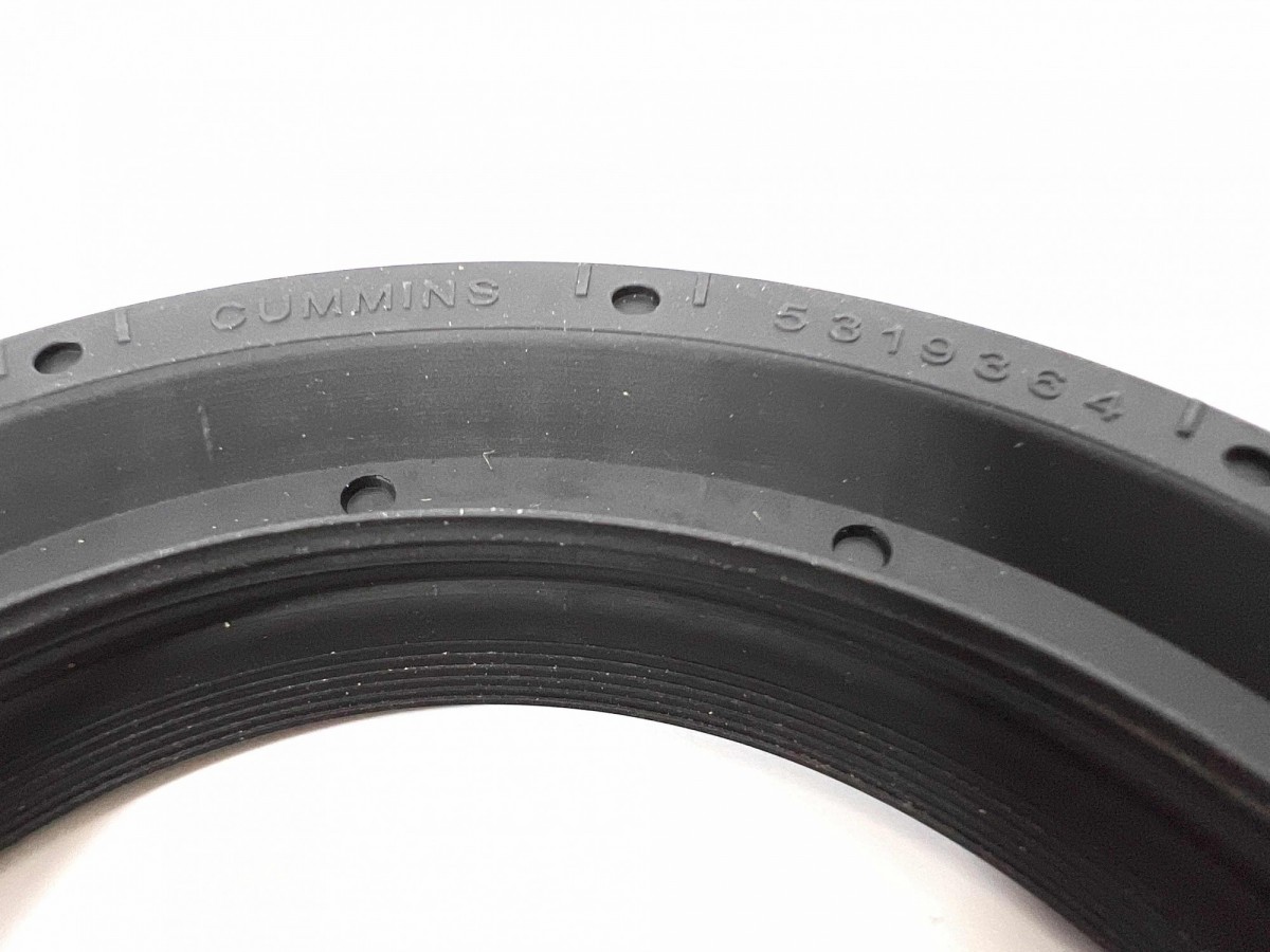 6754-21-6230 Сальник коленвала передний KOMATSU 6754-21-6230 Сальник коленвала передний KOMATSU