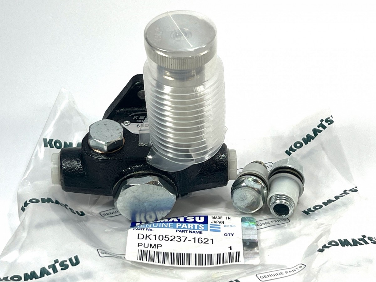 DK105237-1621 Насос топливоподкачивающий DK105237-1541, DK105237-5370 KOMATSU DK105237-1621 Насос топливоподкачивающий DK105237-1541, DK105237-5370 KOMATSU