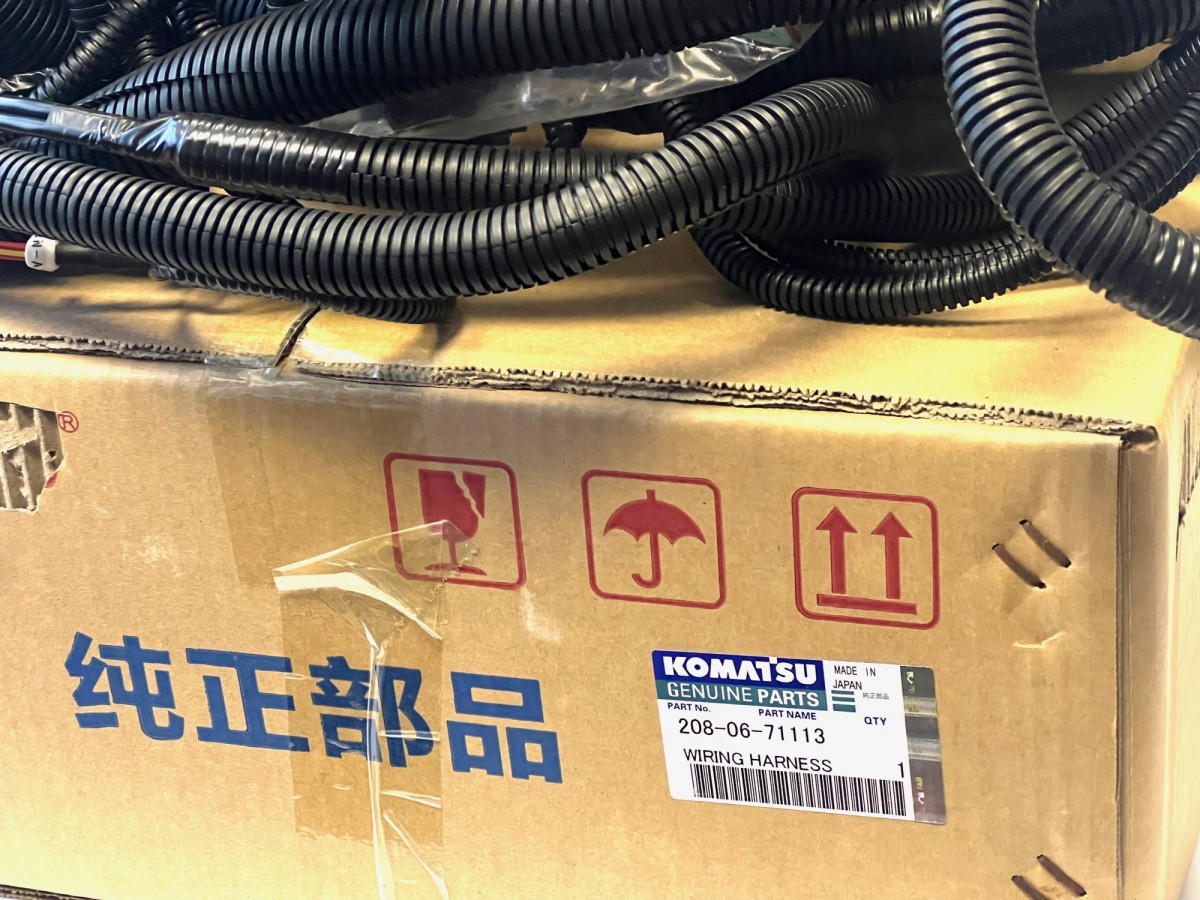 208-06-71113 Жгут проводов платформы 208-06-71112 KOMATSU 208-06-71113 Жгут проводов платформы 208-06-71112 KOMATSU