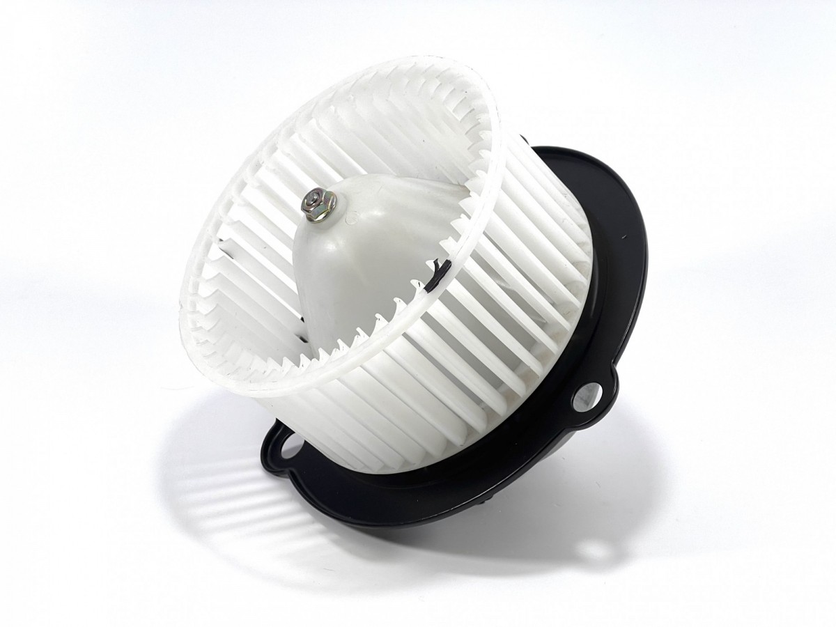 195-911-4660 Мотор отопителя ND162500-22500 KOMATSU 195-911-4660 Мотор отопителя ND162500-22500 KOMATSU