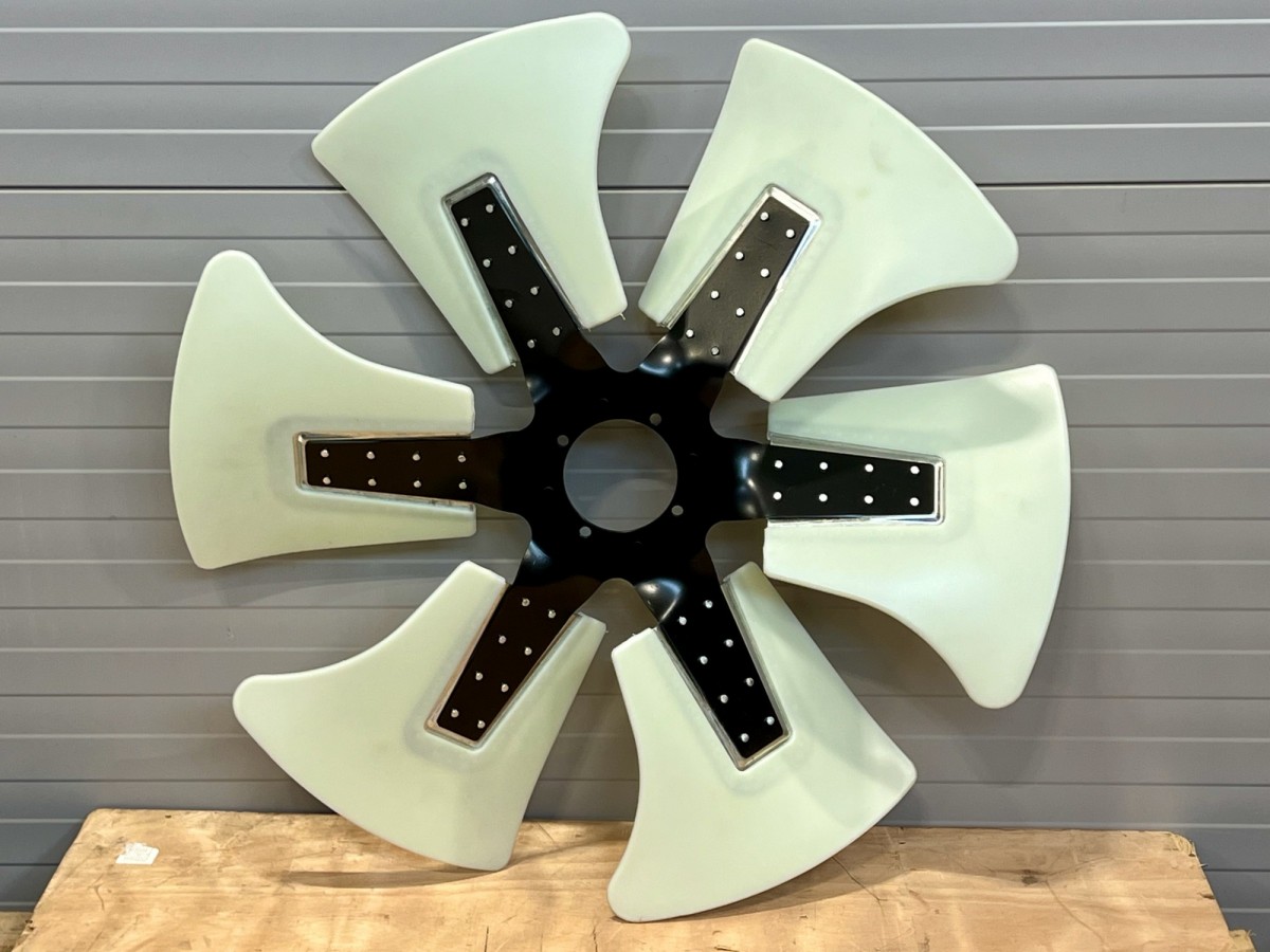 1136603321 Крыльчатка вентилятора ISUZU 1136603321 Крыльчатка вентилятора ISUZU