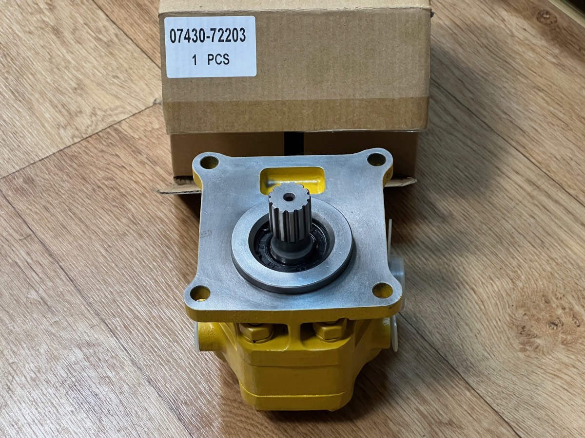 07430-72203 Насос рулевого управления 16Y-76-06000 KOMATSU 07430-72203 Насос рулевого управления 16Y-76-06000 KOMATSU