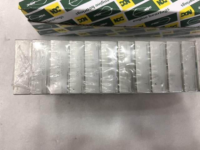 6210-39-3040 Вкладыши шатунные 0,25 6210-39-3042 KOMATSU 6210-39-3040 Вкладыши шатунные 0,25 6210-39-3042 KOMATSU