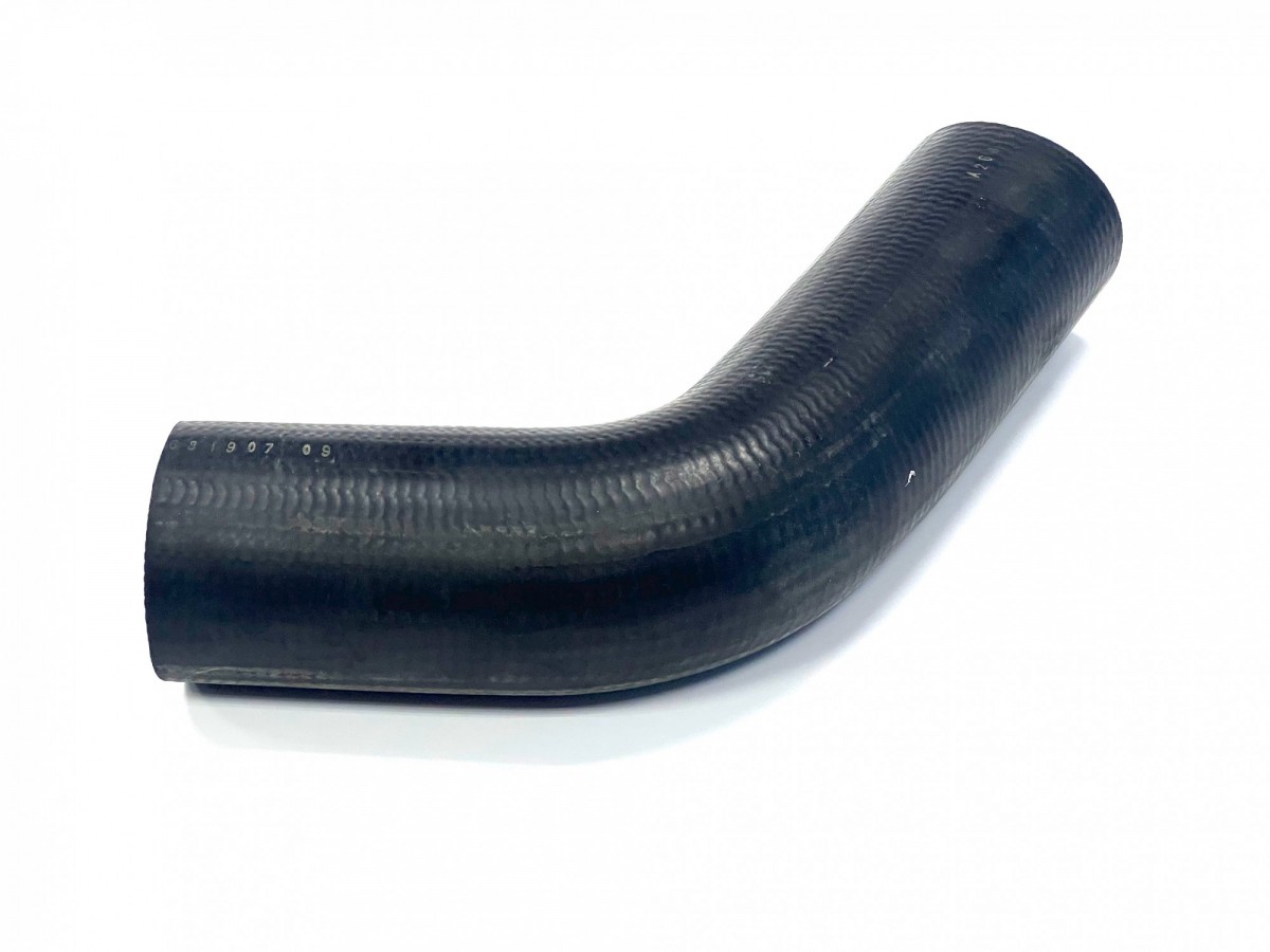 1BQ8-40040 Патрубок нижний HYUNDAI 1BQ8-40040 Патрубок нижний HYUNDAI