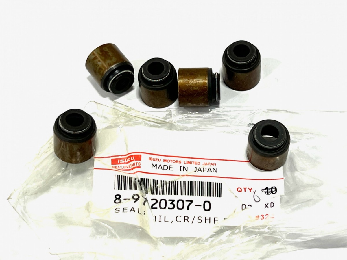 8971203070 Колпачок маслосъемный ISUZU 8971203070 Колпачок маслосъемный ISUZU