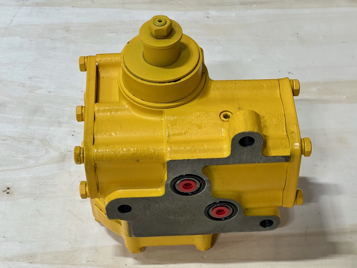 702-12-13001 Сервоклапан 702-12-13000 KOMATSU 702-12-13001 Сервоклапан 702-12-13000 KOMATSU