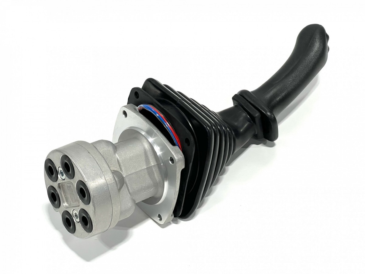 31N8-24210 Джойстик правый HYUNDAI 31N8-24210 Джойстик правый HYUNDAI