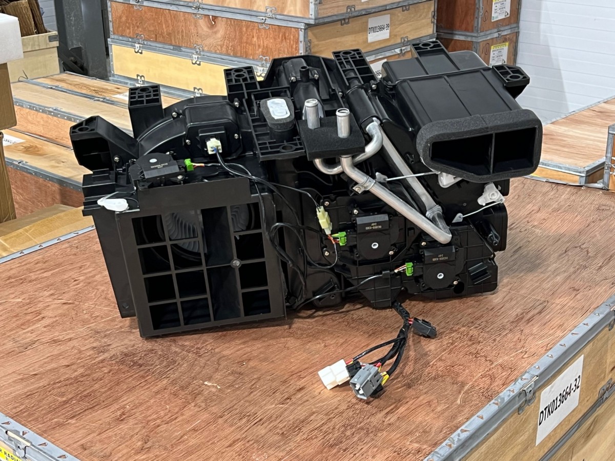 20Y-810-1213 Отопитель в сборе 20Y-810-1211, 20Y-810-1212 KOMATSU 20Y-810-1213 Отопитель в сборе 20Y-810-1211, 20Y-810-1212 KOMATSU