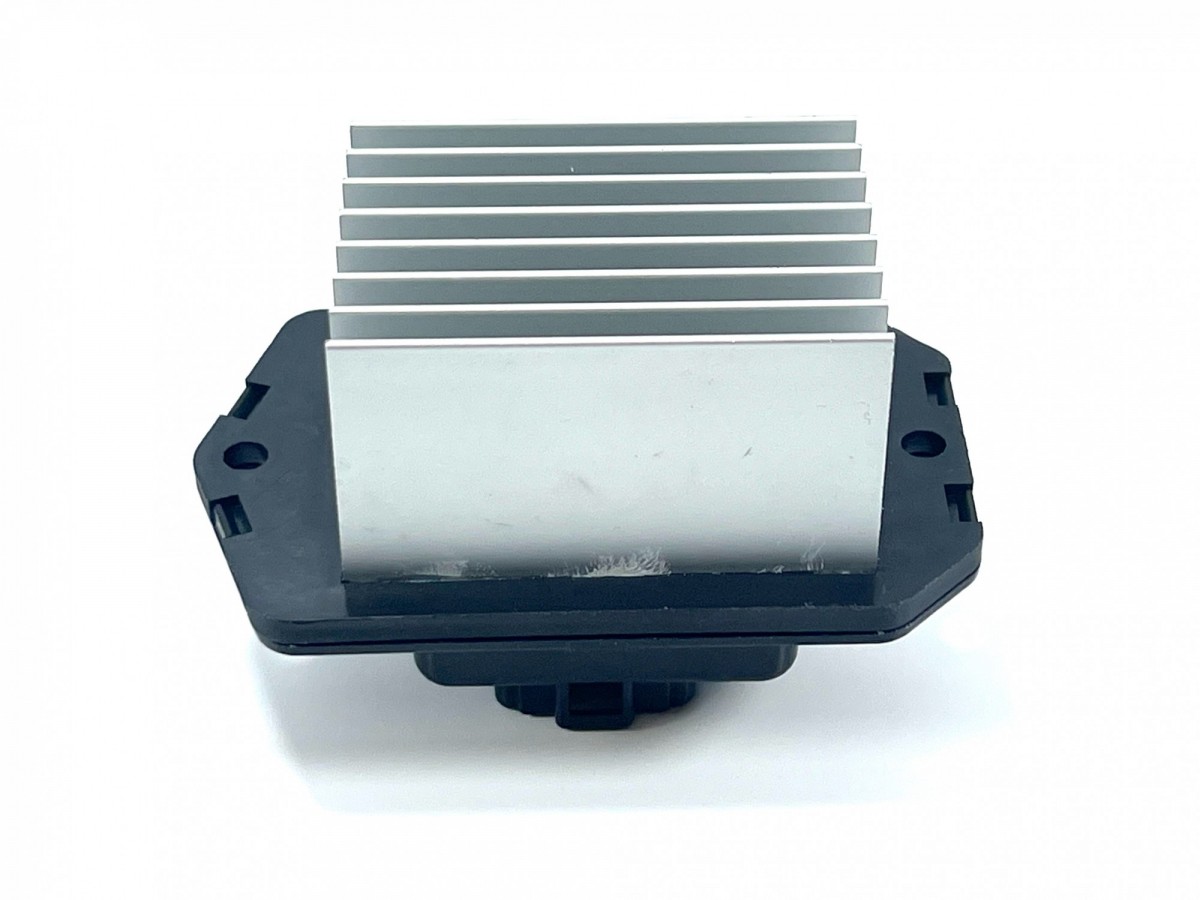 XB00001058 Транзистор 077800-1040 HITACHI XB00001058 Транзистор 077800-1040 HITACHI