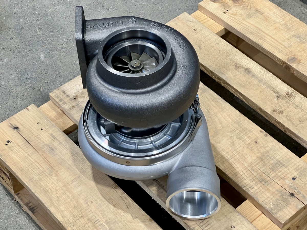 6505-52-5410 Турбокомпрессор KOMATSU 6505-52-5410 Турбокомпрессор KOMATSU