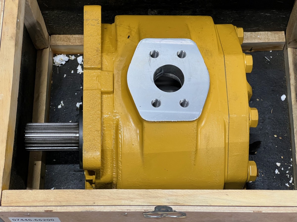 07446-66200 Насос рулевого управления 07446-66103 KOMATSU 07446-66200 Насос рулевого управления 07446-66103 KOMATSU