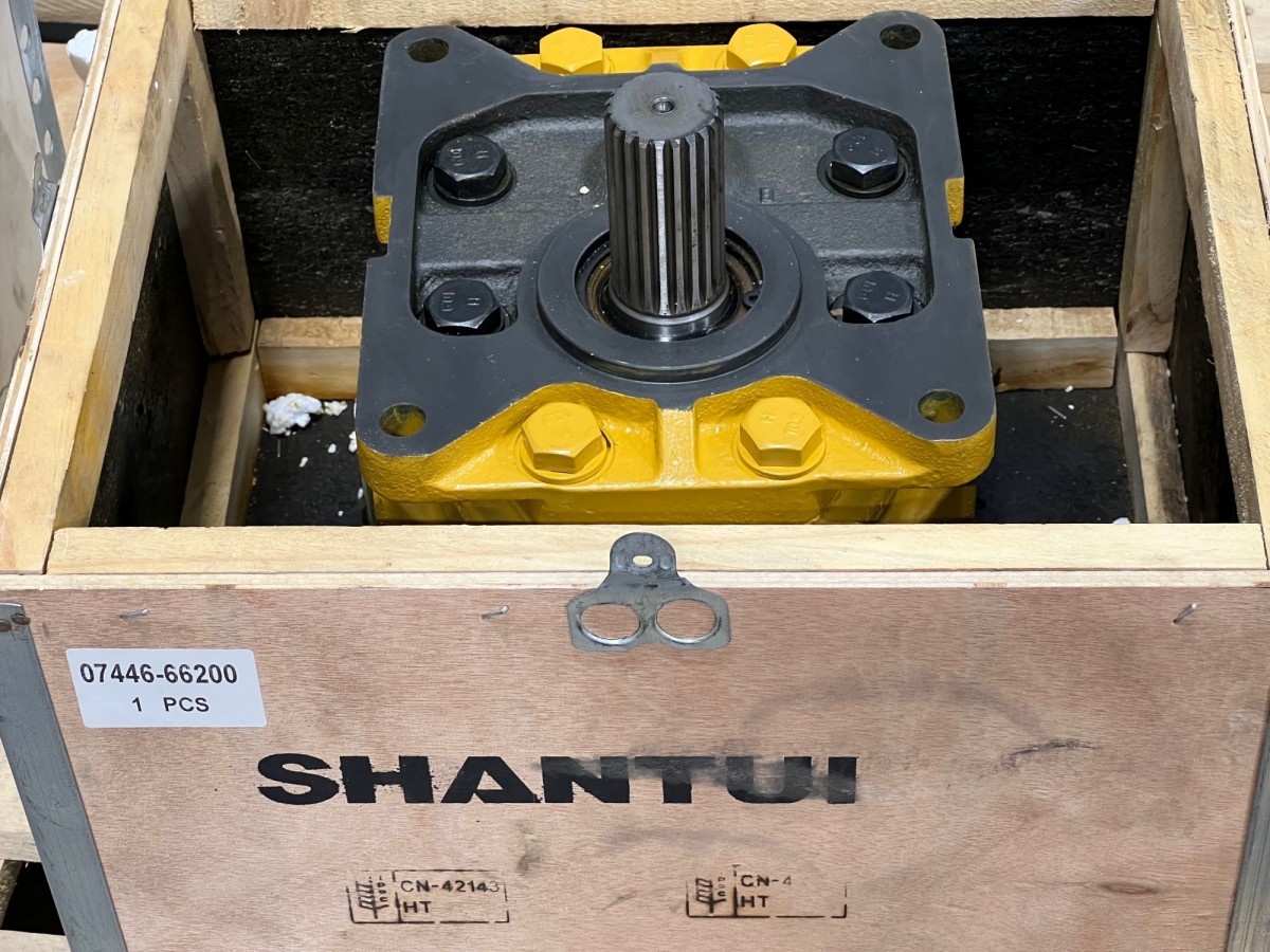 07446-66200 Насос рулевого управления 07446-66103 KOMATSU 07446-66200 Насос рулевого управления 07446-66103 KOMATSU