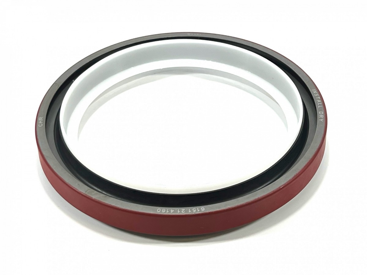 6151-21-4161 Сальник коленвала задний 6151-21-4160 KOMATSU 6151-21-4161 Сальник коленвала задний 6151-21-4160 KOMATSU