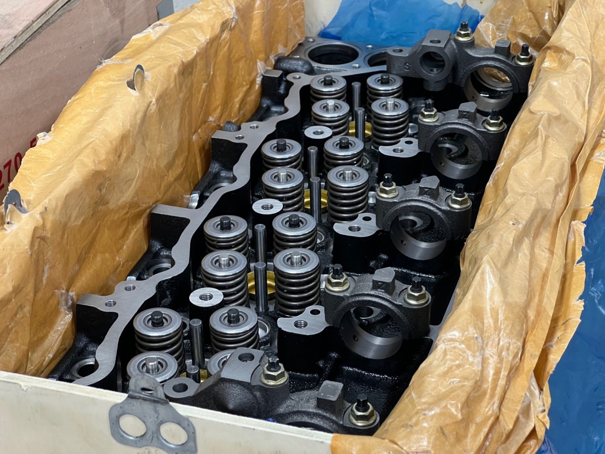 8981706170 Головка блока цилиндров в сборе с клапанами 8980083638, 8981706171 ISUZU 8981706170 Головка блока цилиндров в сборе с клапанами 8980083638, 8981706171 ISUZU