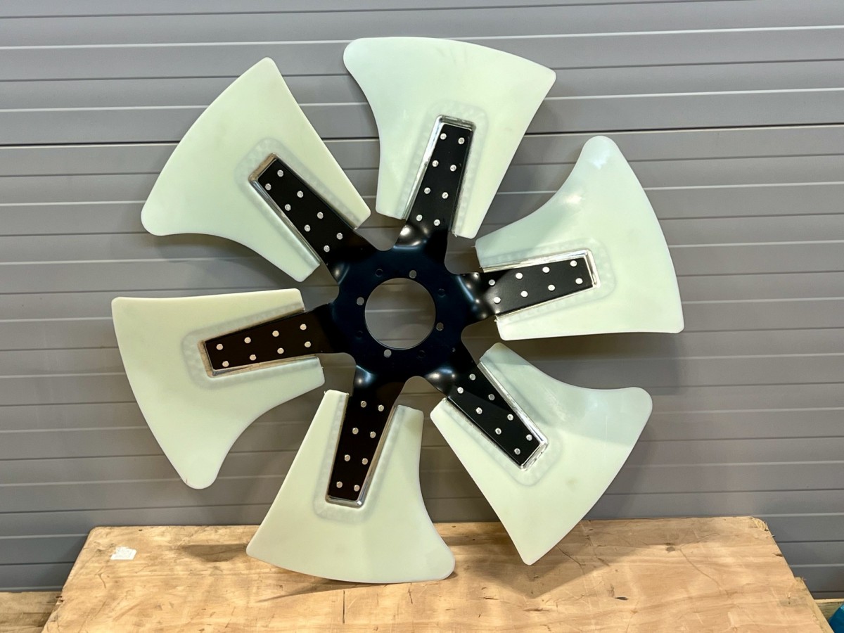 1136603321 Крыльчатка вентилятора ISUZU 1136603321 Крыльчатка вентилятора ISUZU