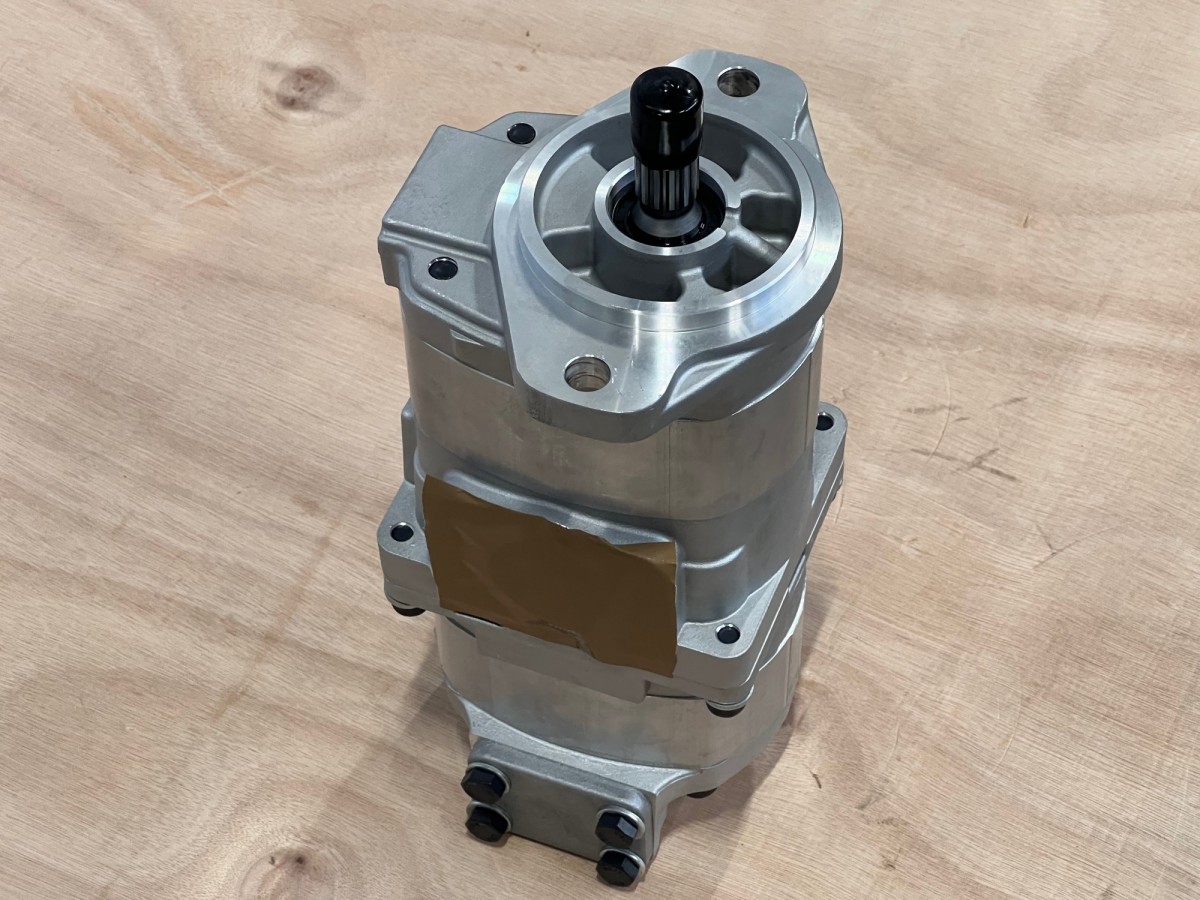 705-51-20930 Насос гидравлический 705-51-20A20, 705-51-20800 KOMATSU 705-51-20930 Насос гидравлический 705-51-20A20, 705-51-20800 KOMATSU