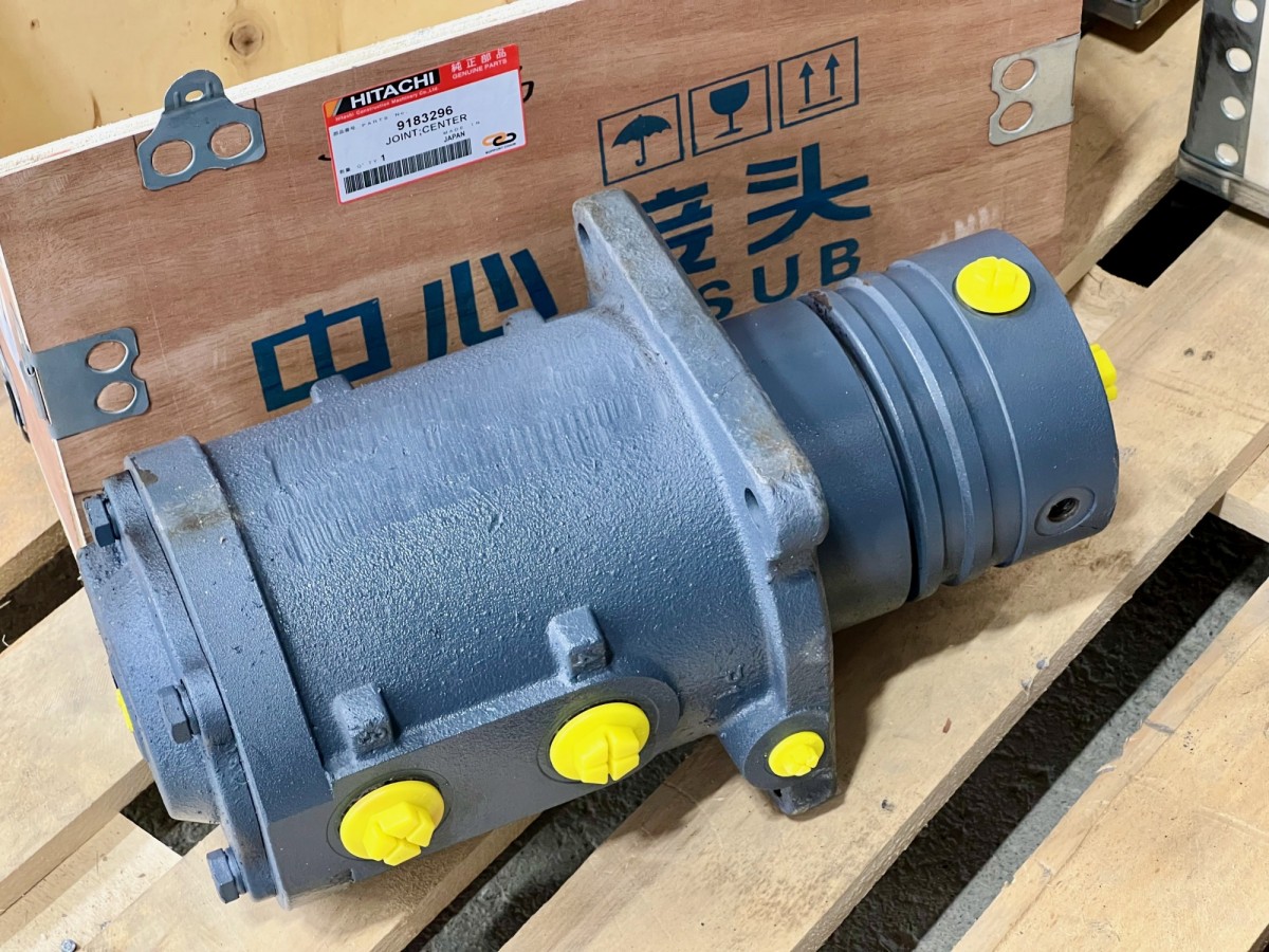 9183296 Центральный коллектор в сборе 9199789 HITACHI 9183296 Центральный коллектор в сборе 9199789 HITACHI