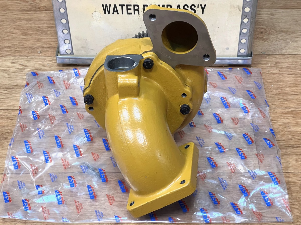6240-61-1105 Насос водяной 4096429, 6240-61-1103, 6240-61-1102 KOMATSU 6240-61-1105 Насос водяной 4096429, 6240-61-1103, 6240-61-1102 KOMATSU