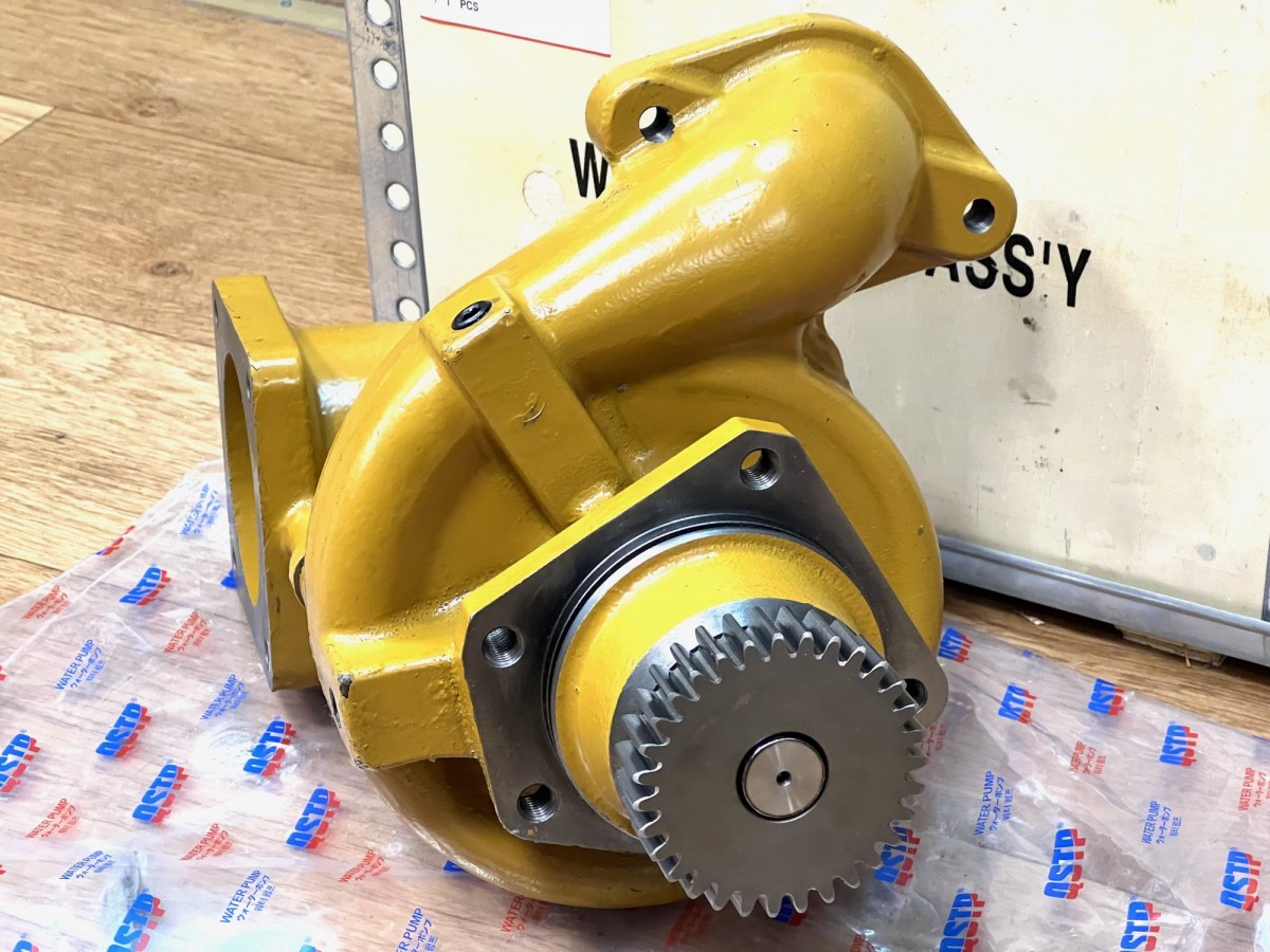 6240-61-1105 Насос водяной 4096429, 6240-61-1103, 6240-61-1102 KOMATSU 6240-61-1105 Насос водяной 4096429, 6240-61-1103, 6240-61-1102 KOMATSU