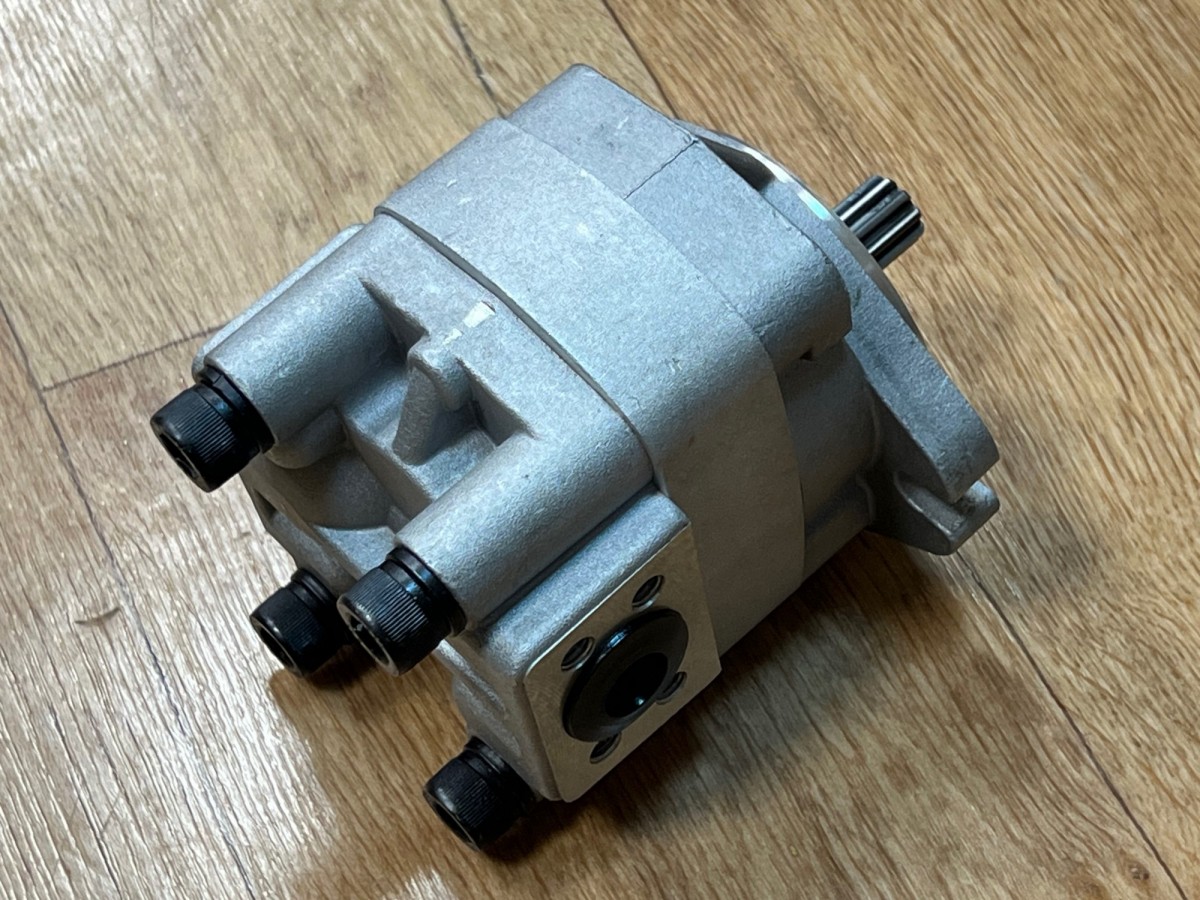 705-41-01050 Насос гидравлический KOMATSU 705-41-01050 Насос гидравлический KOMATSU