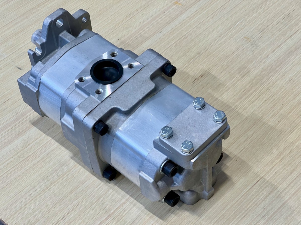 705-51-30290 Насос трансмиссии KOMATSU 705-51-30290 Насос трансмиссии KOMATSU
