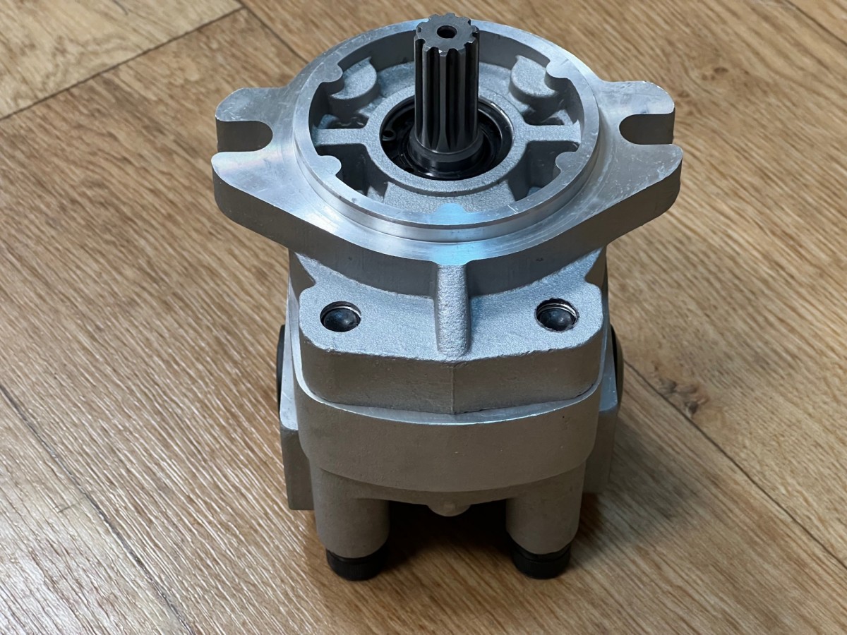 705-41-01320 Насос рулевого управления KOMATSU 705-41-01320 Насос рулевого управления KOMATSU