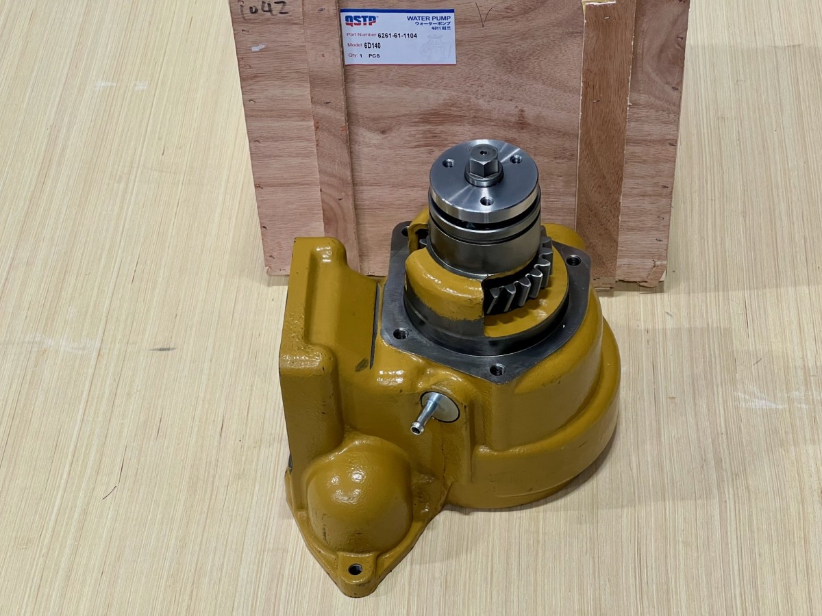 6261-61-1104 Насос водяной KOMATSU 6261-61-1104 Насос водяной KOMATSU