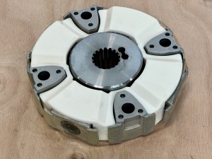 11E9-16012 Муфта гидронасоса с хабом  HYUNDAI