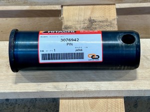 3076942 Палец  HITACHI