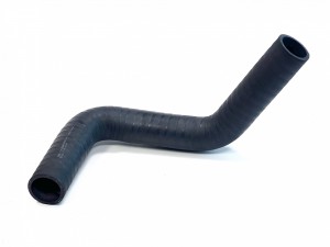 2046565 Патрубок радиатора нижний  HITACHI