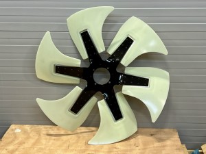 1136603710 Крыльчатка вентилятора 4640773, 263J2-10601  ISUZU 1136603710 Крыльчатка вентилятора 4640773, 263J2-10601  ISUZU