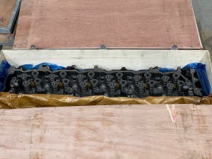 8982438160 Головка блока цилиндров в сборе с клапанами 8981706230  ISUZU