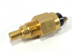 4371318 Датчик температуры 8971256011  HITACHI