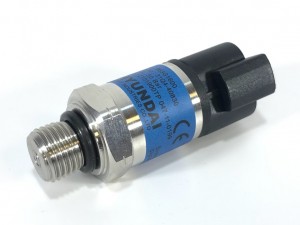 31Q4-40620 Датчик давления  HYUNDAI
